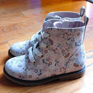 Toddler girls lace up zipper floral print combat boots.